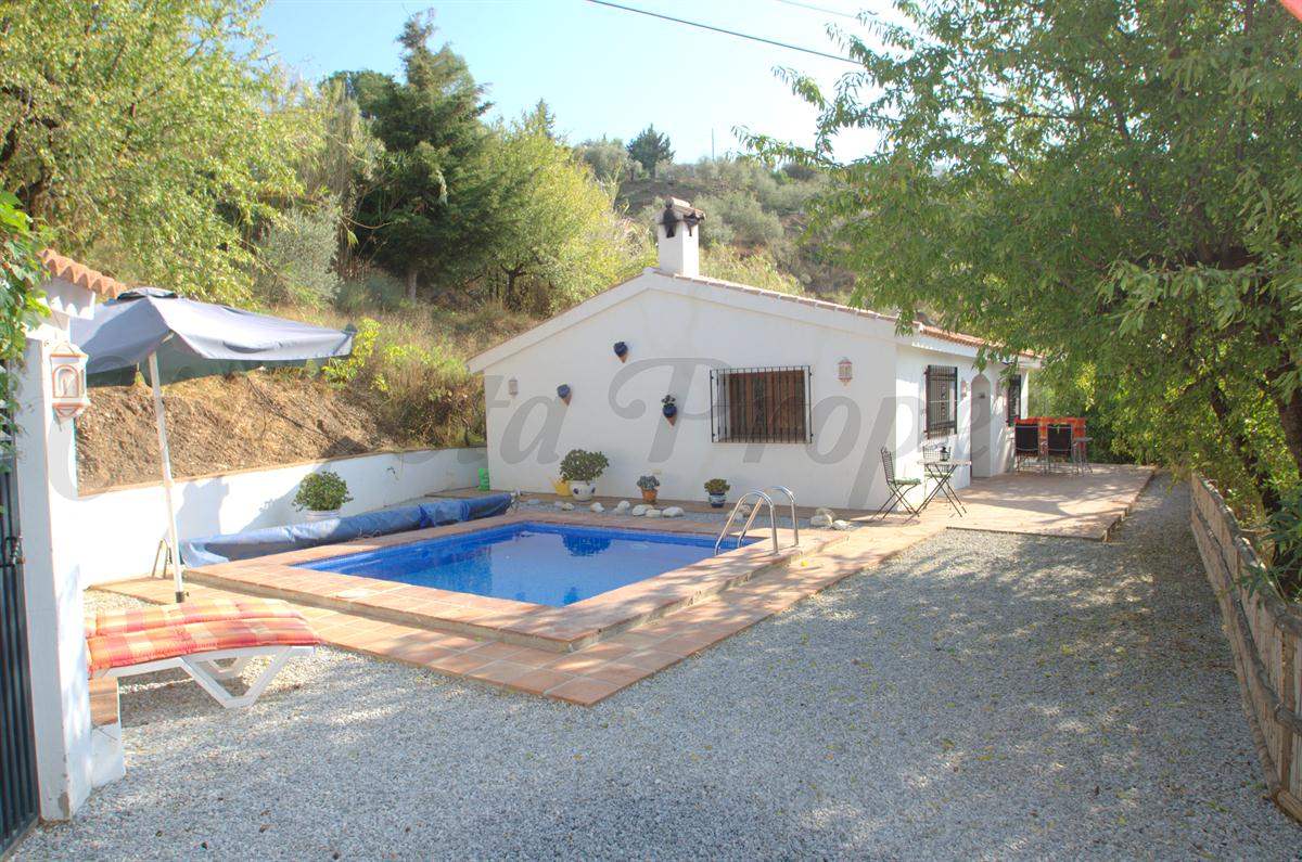 2 soverom Villa til salgs i Competa med svømmebasseng - € 500 (Ref: 2722806)