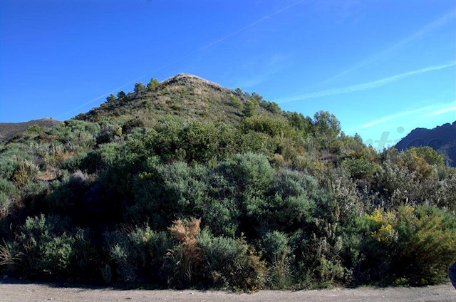 Mark till salu i Cómpeta - 159 000 € (Ref: 2751403)