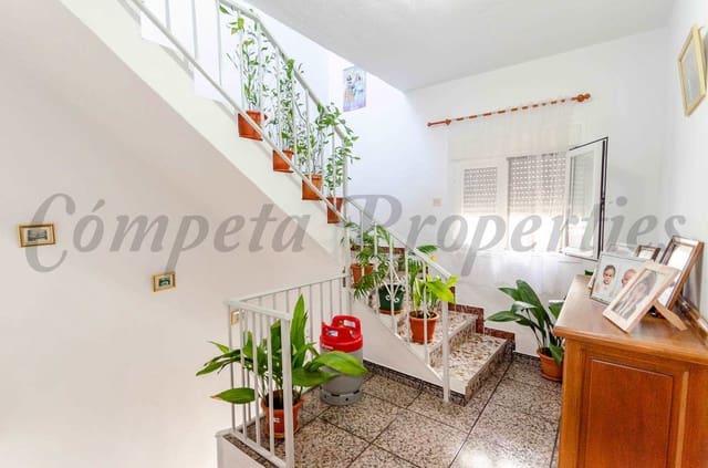 5 sypialnia Dom na sprzedaż w Cómpeta z garażem - 332 000 € (Ref: 2785038)