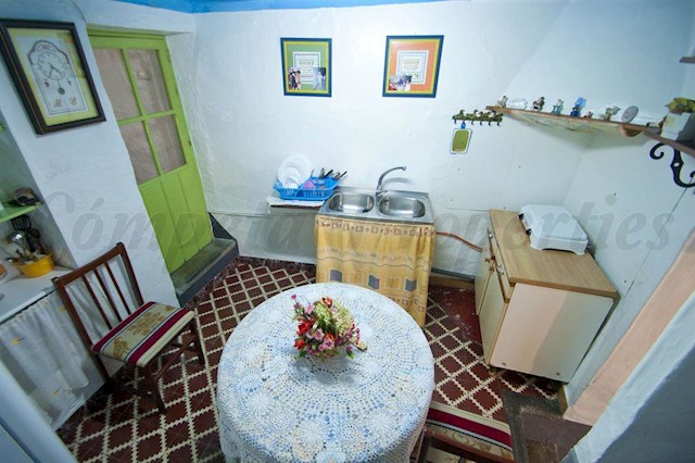 2 soveværelse Byhus til salg i Cómpeta - € 76.000 (Ref: 2794878)