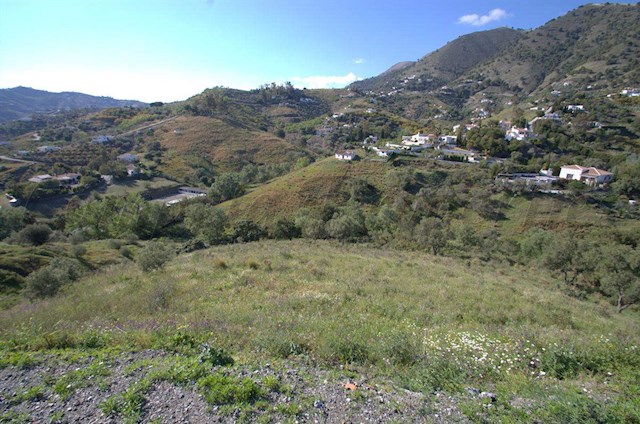 Mark till salu i Cómpeta - 58 000 € (Ref: 2930748)