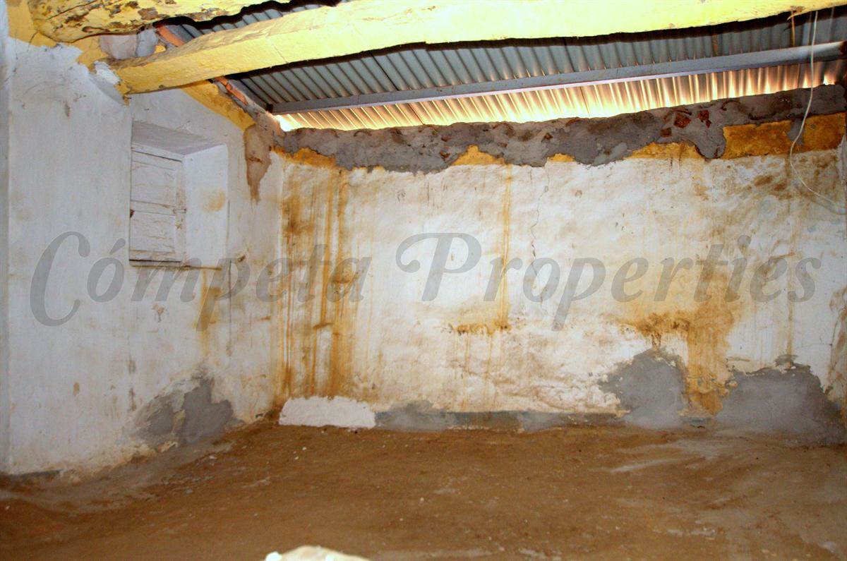 2 soverom Hus til salgs i Sayalonga - € 49 000 (Ref: 2963906)