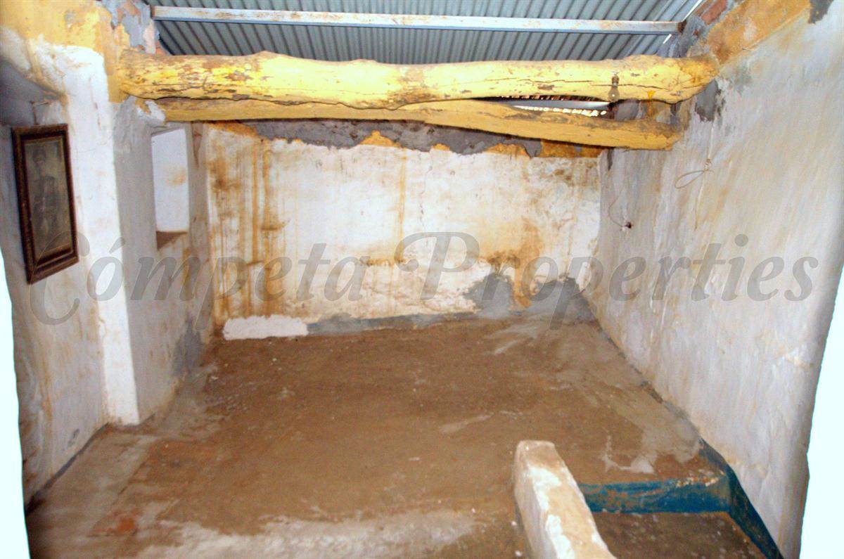 2 soverom Hus til salgs i Sayalonga - € 49 000 (Ref: 2963906)