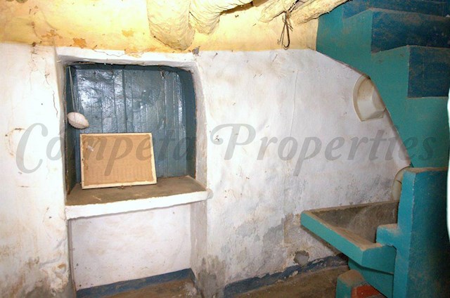 2 soverom Hus til salgs i Sayalonga - € 49 000 (Ref: 2963906)