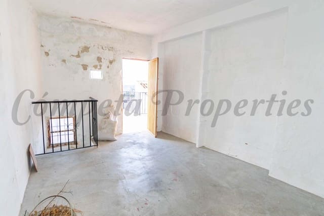 7 slaapkamer Huis te koop in Cómpeta - € 200.000 (Ref: 2980123)