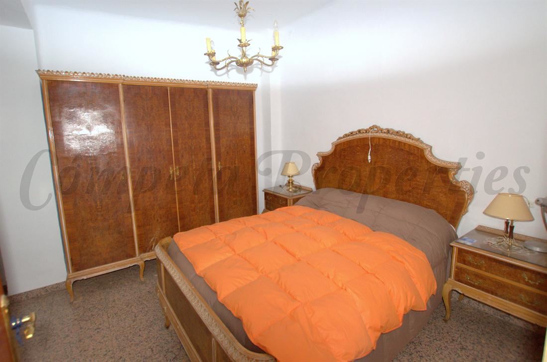 4 soveværelse Byhus til salg i Canillas de Aceituno med garage - € 213.000 (Ref: 3006755)