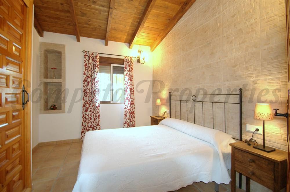 2 bedroom Finca/Country House for holiday rental in Torrox - € 720 (Ref: 3061790)