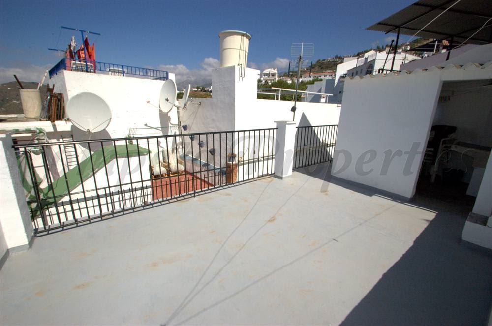 3 slaapkamer Huis te koop in Competa - € 89.000 (Ref: 3066021)