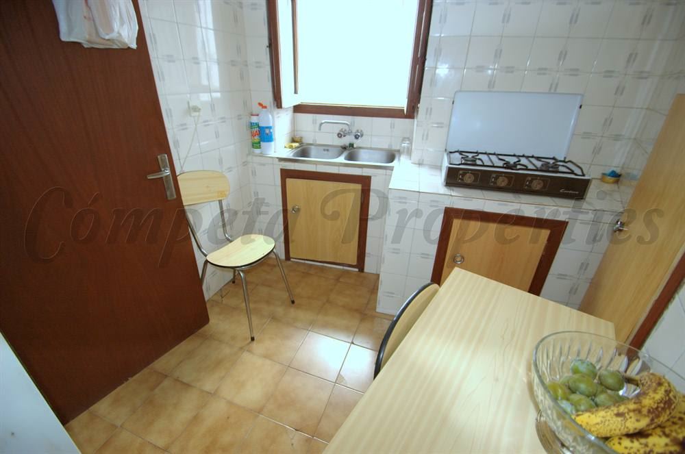 3 slaapkamer Huis te koop in Competa - € 89.000 (Ref: 3066021)