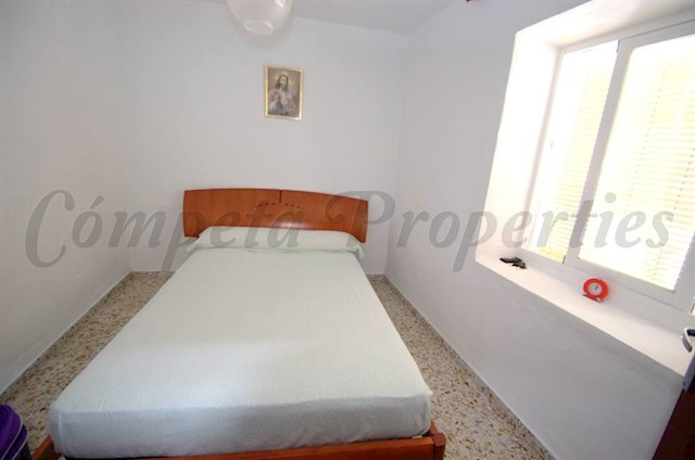 3 slaapkamer Huis te koop in Cómpeta - € 89.000 (Ref: 3066021)