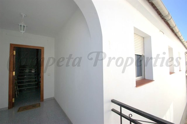 5 sypialnia Dom na sprzedaż w Cómpeta z garażem - 230 000 € (Ref: 3073831)