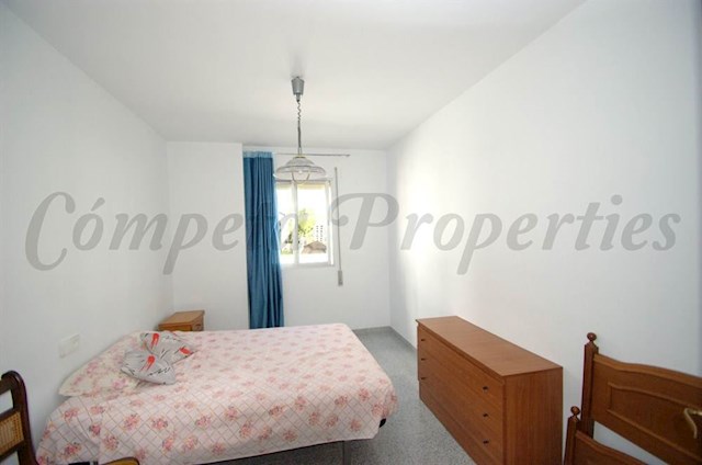 5 sypialnia Dom na sprzedaż w Cómpeta z garażem - 230 000 € (Ref: 3073831)