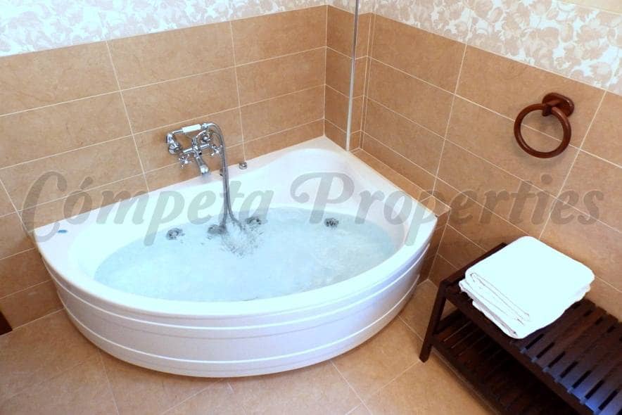 4 soveværelse Byhus til salg i Salares - € 210.000 (Ref: 3207916)