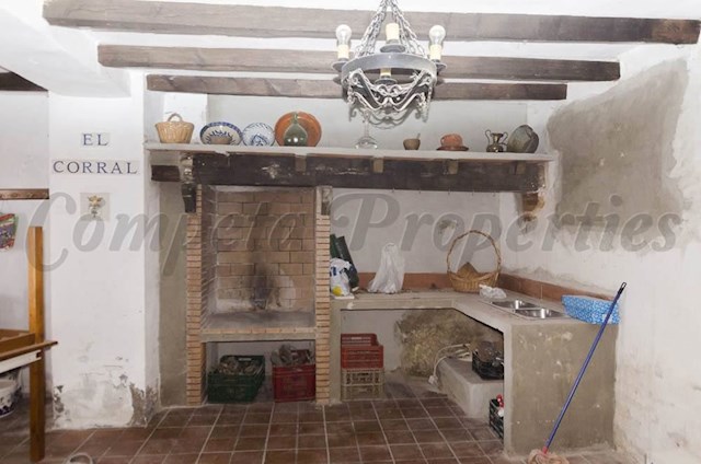 5 slaapkamer Huis te koop in Canillas de Aceituno - € 139.000 (Ref: 3229786)