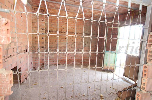 Byhus til salg i Corumbela, Sayalonga - € 40.000 (Ref: 3231188)