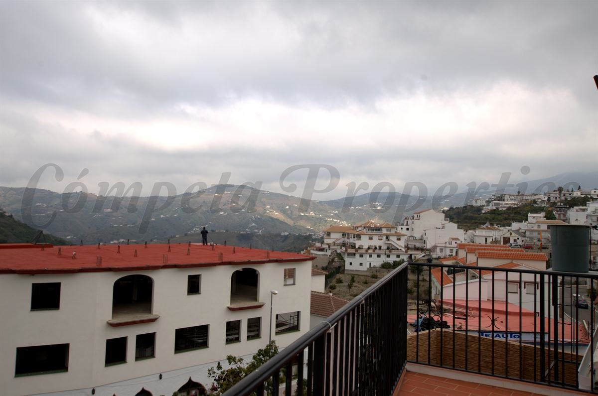 2 bedroom Apartment for sale in Competa - € 136,000 (Ref: 3237352)