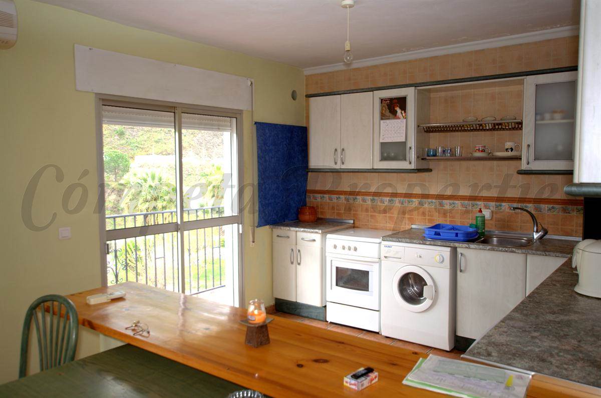 2 bedroom Apartment for sale in Competa - € 136,000 (Ref: 3237352)