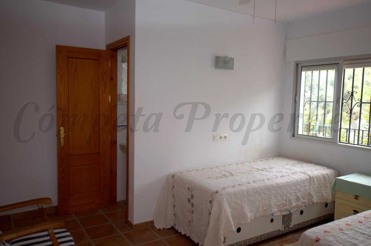 2 bedroom Apartment for sale in Competa - € 136,000 (Ref: 3237352)