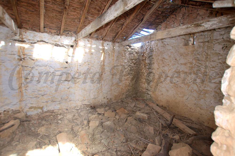 Rudere in vendita in Cutar - 188.000 € (Rif: 3245806)