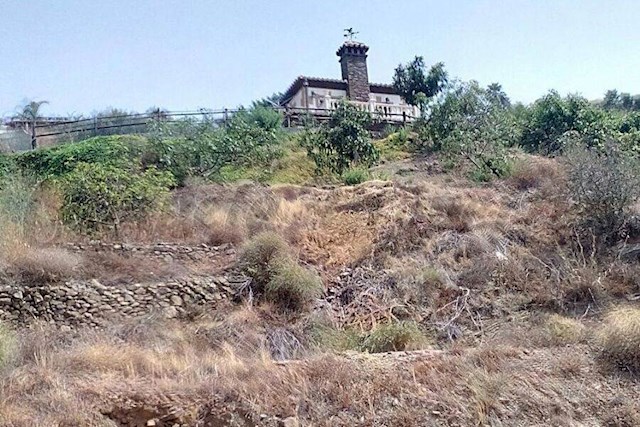 Grunde uden byggetilladelser til salg i Arenas - € 40.000 (Ref: 3245807)