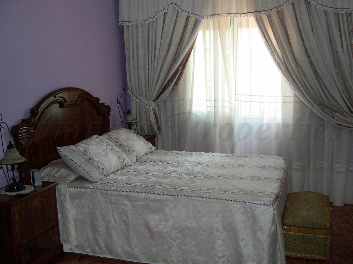 4 slaapkamer Huis te koop in Competa met garage - € 339.000 (Ref: 3255452)