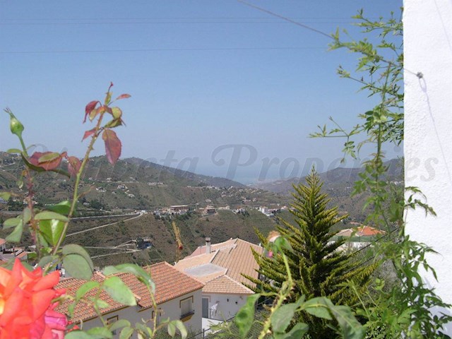 4 slaapkamer Huis te koop in Cómpeta met garage - € 339.000 (Ref: 3255452)