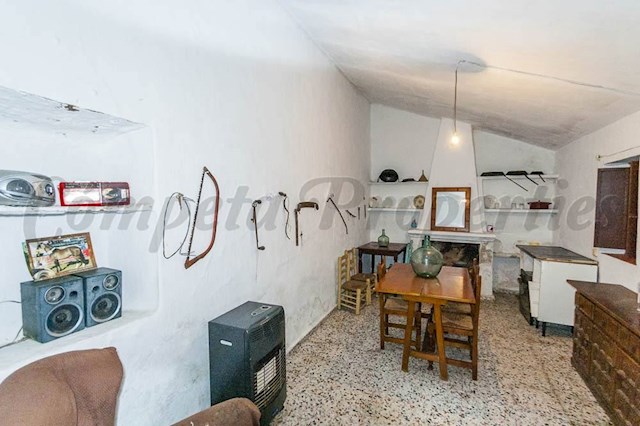 1 sypialnia Finka/Dom wiejski na sprzedaż w Torrox - 160 000 € (Ref: 3262632)