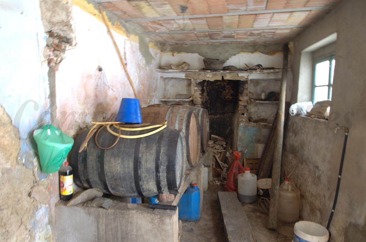 Huis te koop in Canillas de Albaida - € 43.000 (Ref: 3303249)