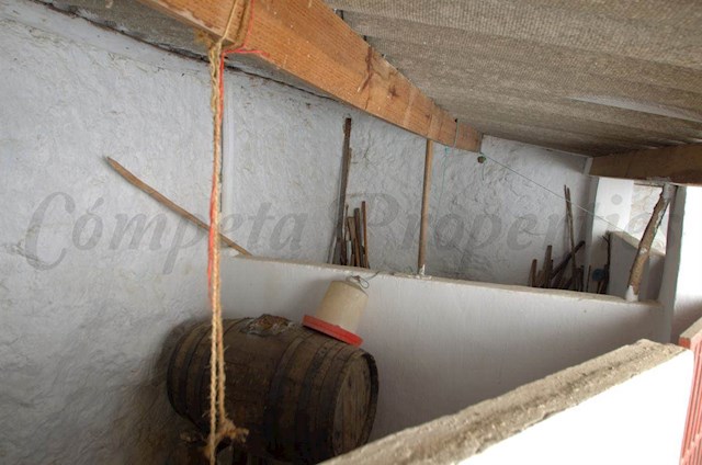 Huis te koop in Canillas de Albaida - € 43.000 (Ref: 3303249)