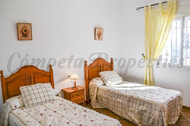 3 slaapkamer Finca/Landhuis voor vakantieverhuur in Torrox met zwembad - € 625 (Ref: 3336549)