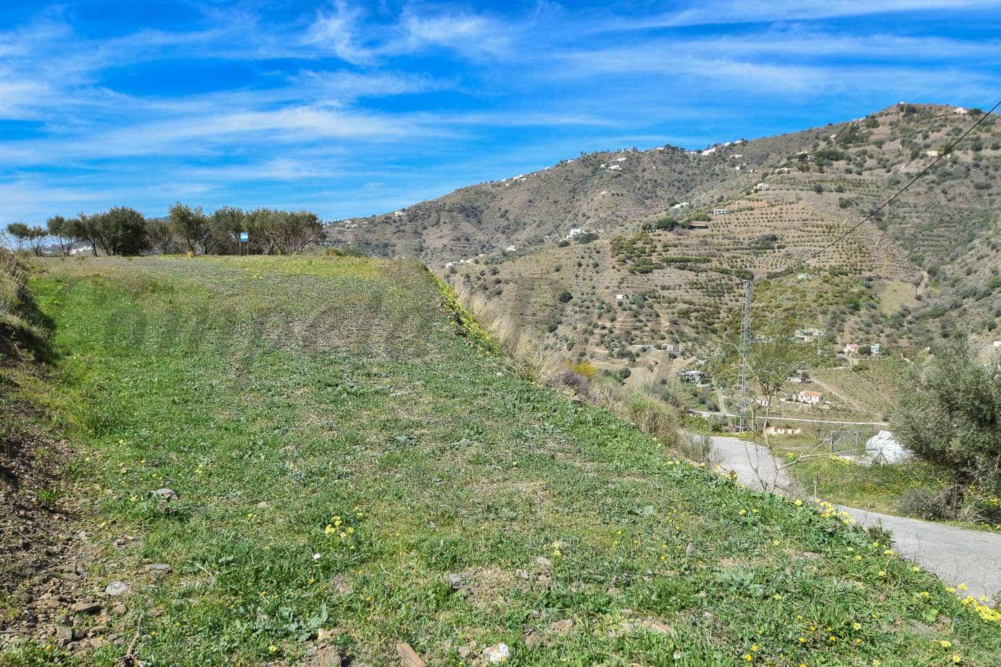 Ubebygd land til salgs i Competa - € 48 000 (Ref: 3365286)