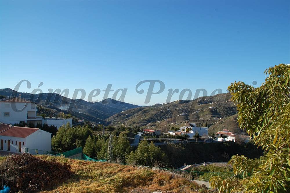 Grunde uden byggetilladelser til salg i Canillas de Albaida - € 188.000 (Ref: 3473467)