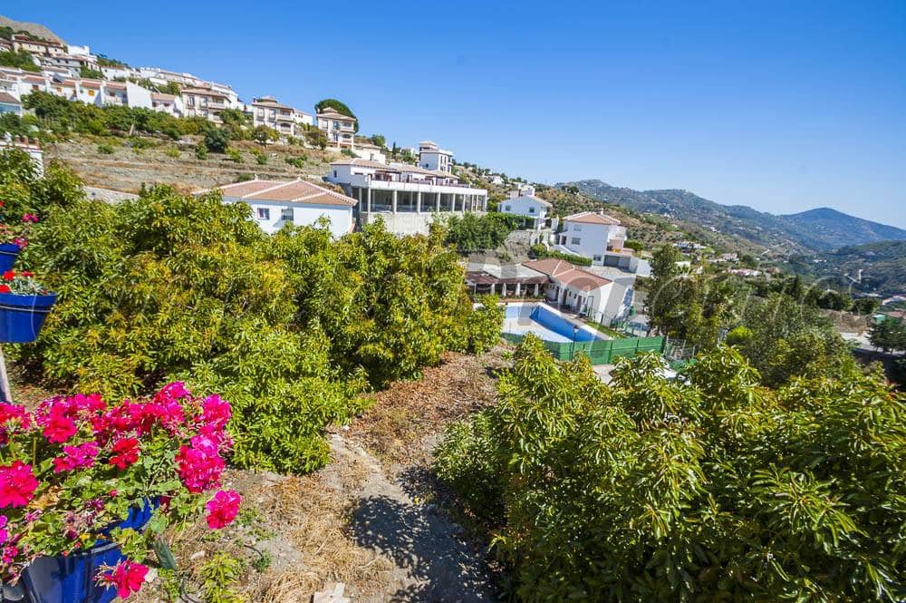 Grunde uden byggetilladelser til salg i Canillas de Albaida - € 188.000 (Ref: 3473467)