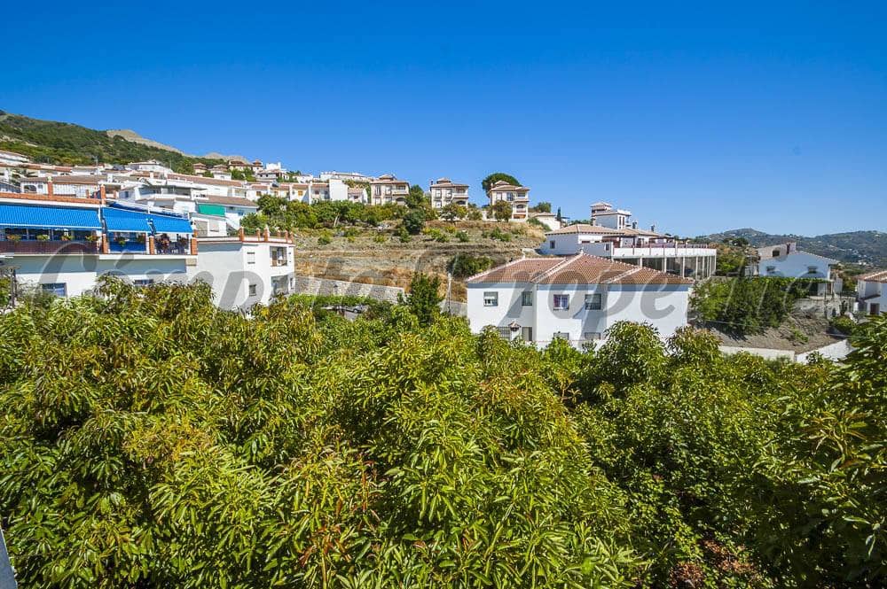 Grunde uden byggetilladelser til salg i Canillas de Albaida - € 188.000 (Ref: 3473467)