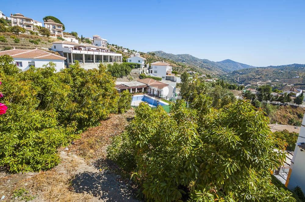 Grunde uden byggetilladelser til salg i Canillas de Albaida - € 188.000 (Ref: 3473467)