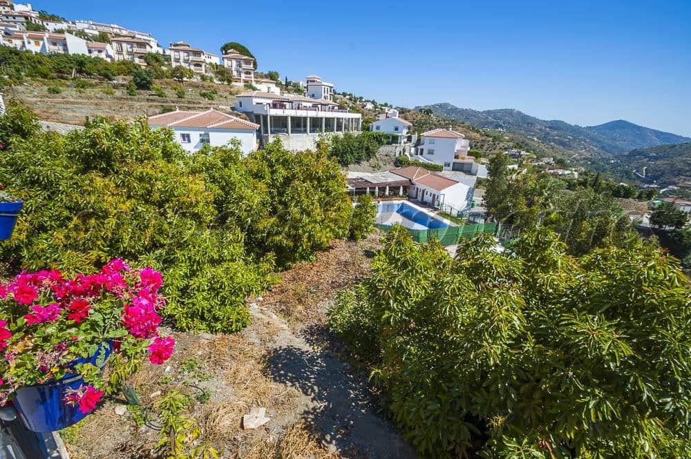 Grunde uden byggetilladelser til salg i Canillas de Albaida - € 188.000 (Ref: 3473467)