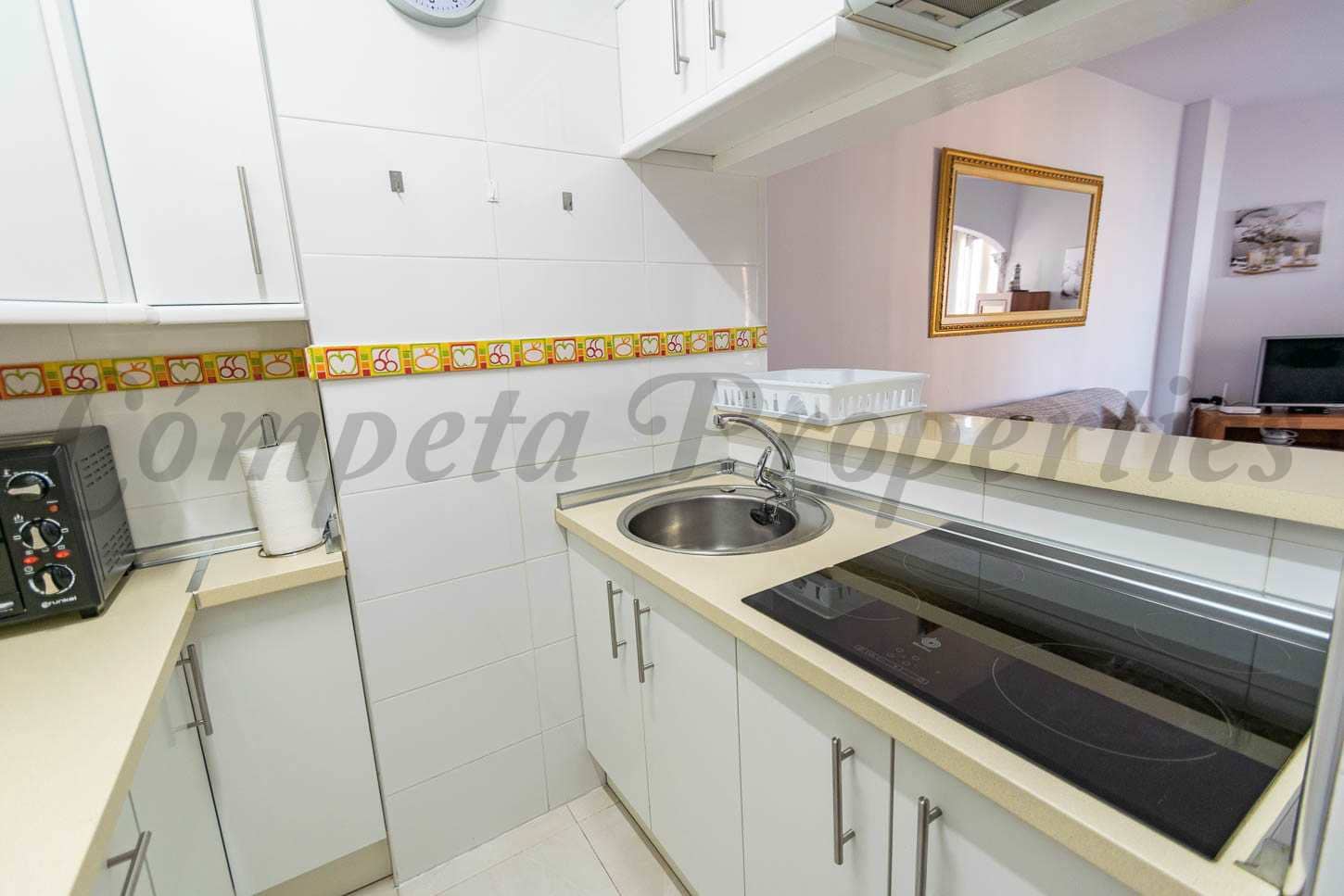 1 slaapkamer Strandappartement voor vakantieverhuur in Torrox-Costa met zwembad - € 500 (Ref: 3474381)