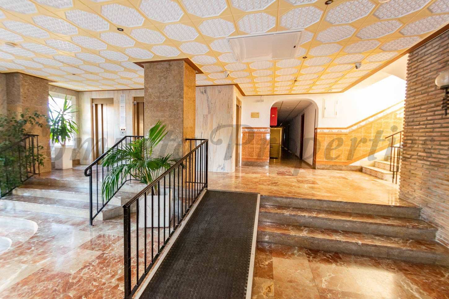 1 slaapkamer Strandappartement voor vakantieverhuur in Torrox-Costa met zwembad - € 500 (Ref: 3474381)