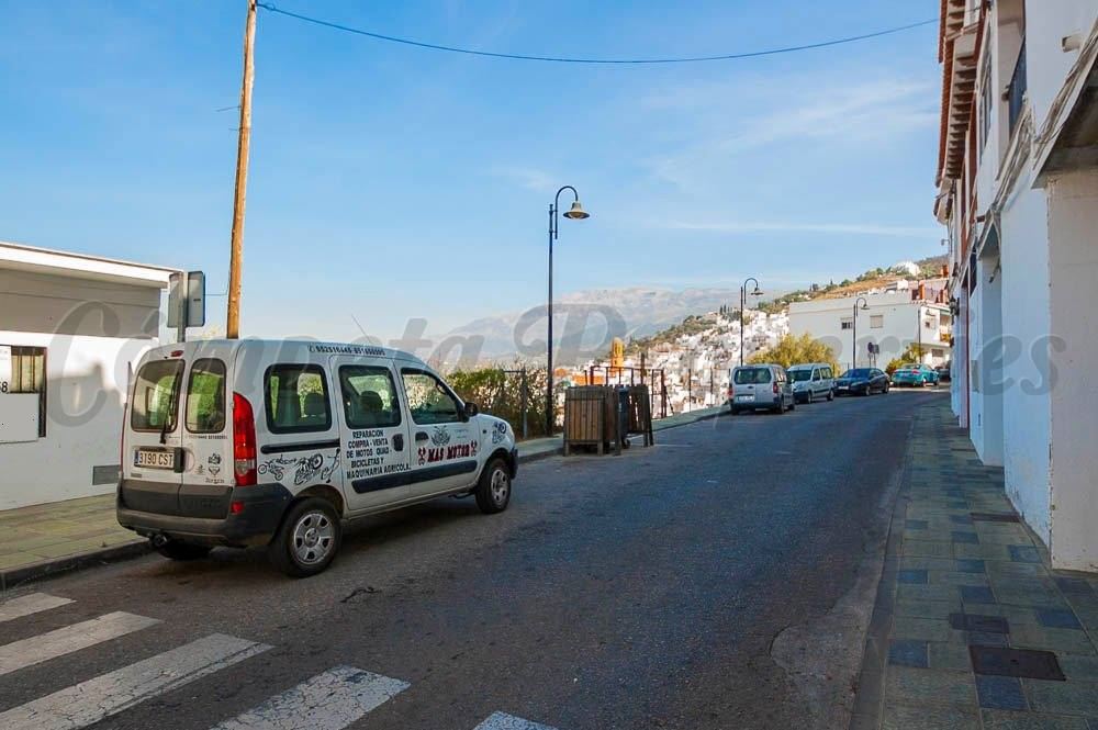 Kommersiell til salgs i Competa med garasje - € 367 500 (Ref: 3476632)