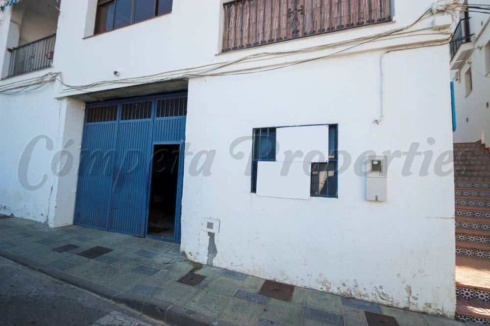 Erhverv til salg i Competa med garage - € 97.000 (Ref: 3476633)