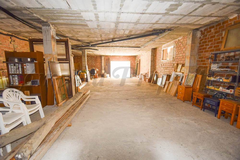 Virksomhed til leje i Nerja med garage - € 990 (Ref: 3491112)