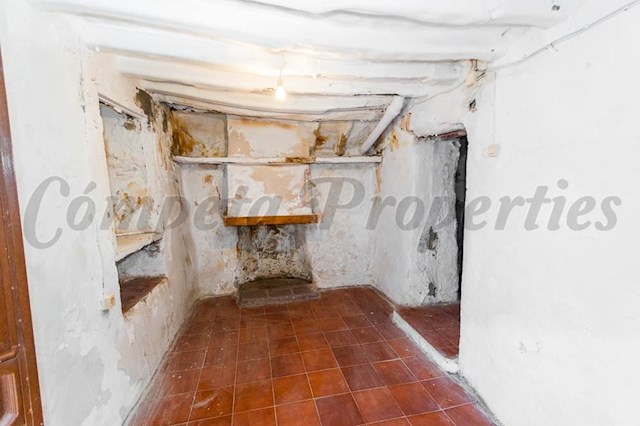 1 slaapkamer Huis te koop in Sedella - € 45.000 (Ref: 3525620)