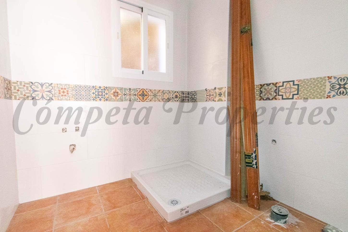 3 bedroom Townhouse for sale in Competa with garage - € 199,500 (Ref: 3528691)