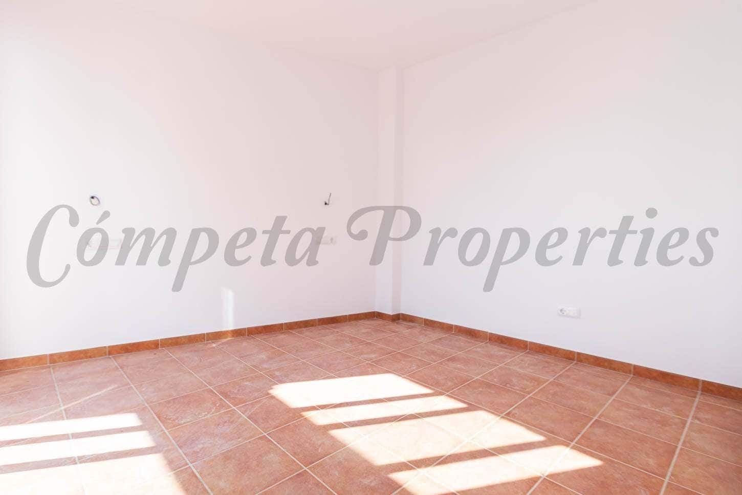 3 bedroom Townhouse for sale in Competa with garage - € 199,500 (Ref: 3528691)