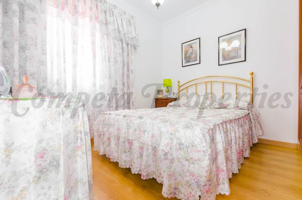 3 slaapkamer Appartement te koop in Canillas de Albaida - € 252.000 (Ref: 3536042)