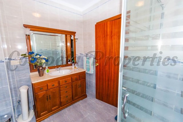 3 slaapkamer Huis te koop in Cómpeta - € 192.000 (Ref: 3536344)