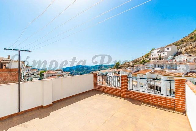 3 slaapkamer Huis te koop in Cómpeta - € 192.000 (Ref: 3536344)