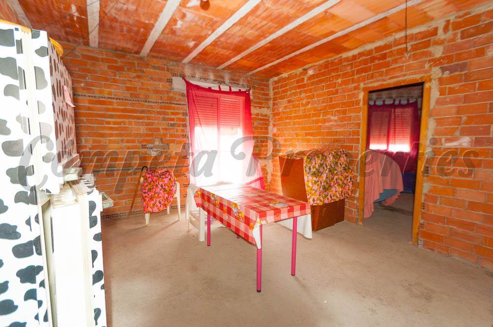 4 slaapkamer Huis te koop in Archez met garage - € 210.000 (Ref: 3555620)