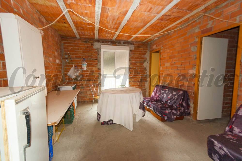 4 slaapkamer Huis te koop in Archez met garage - € 210.000 (Ref: 3555620)