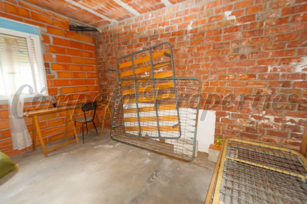 4 slaapkamer Huis te koop in Archez met garage - € 210.000 (Ref: 3555620)